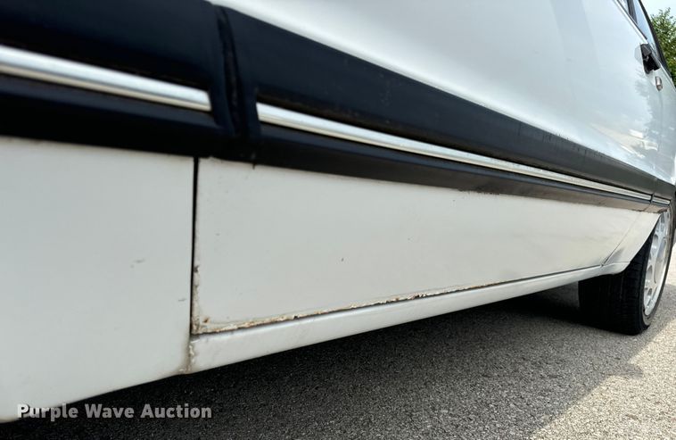 image for item EH6958 1988 Ford Thunderbird 