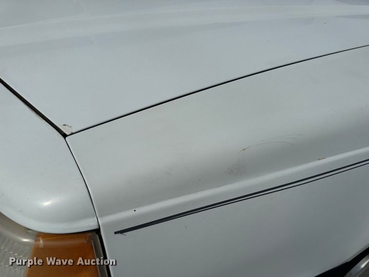 image for item EH6958 1988 Ford Thunderbird 