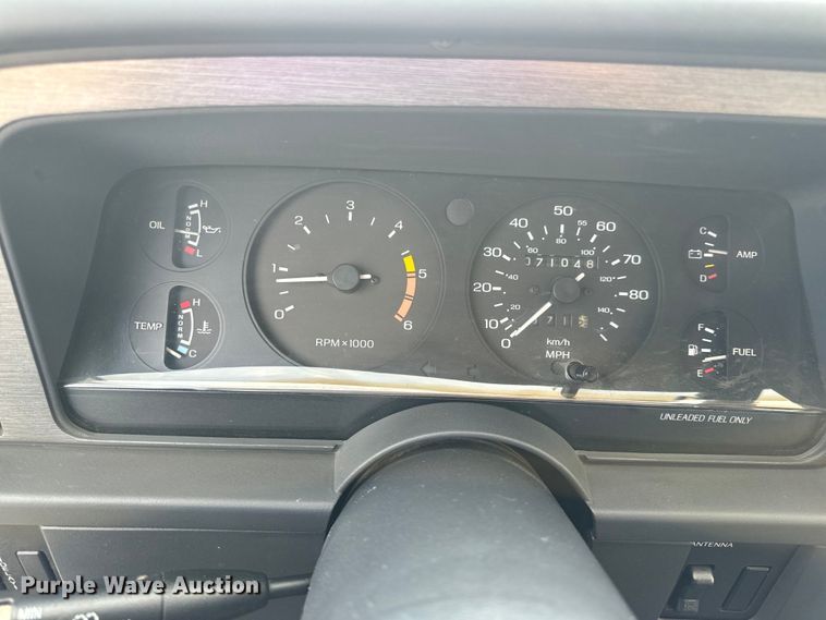 image for item EH6958 1988 Ford Thunderbird 