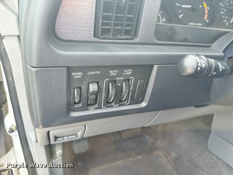 image for item EH6958 1988 Ford Thunderbird 