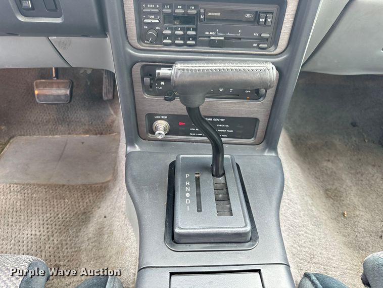 image for item EH6958 1988 Ford Thunderbird 