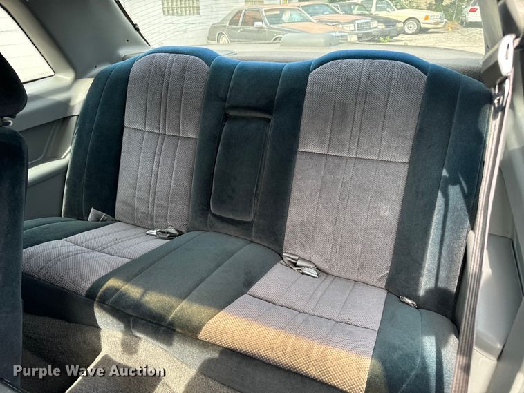 image for item EH6958 1988 Ford Thunderbird 