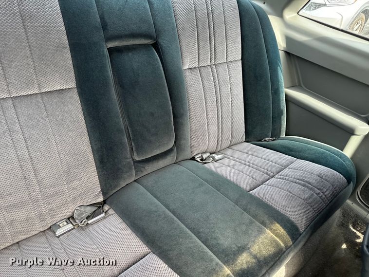 image for item EH6958 1988 Ford Thunderbird 