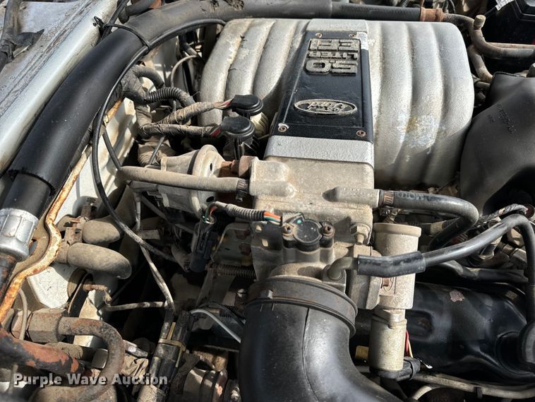 image for item EH6958 1988 Ford Thunderbird 