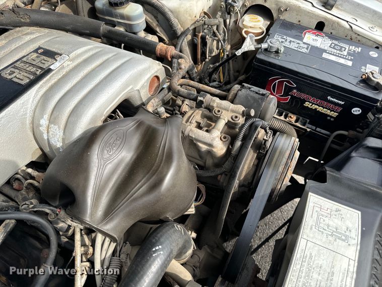 image for item EH6958 1988 Ford Thunderbird 