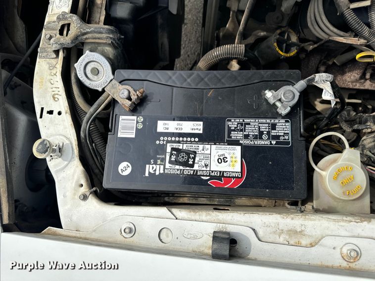 image for item EH6958 1988 Ford Thunderbird 