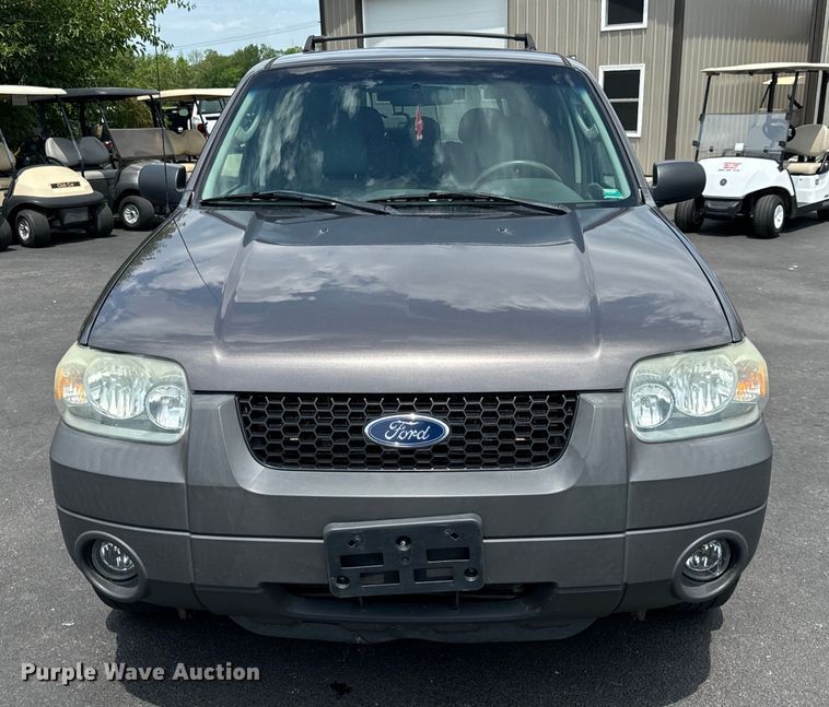 image for item EH6963 2005 Ford Escape XLT SUV