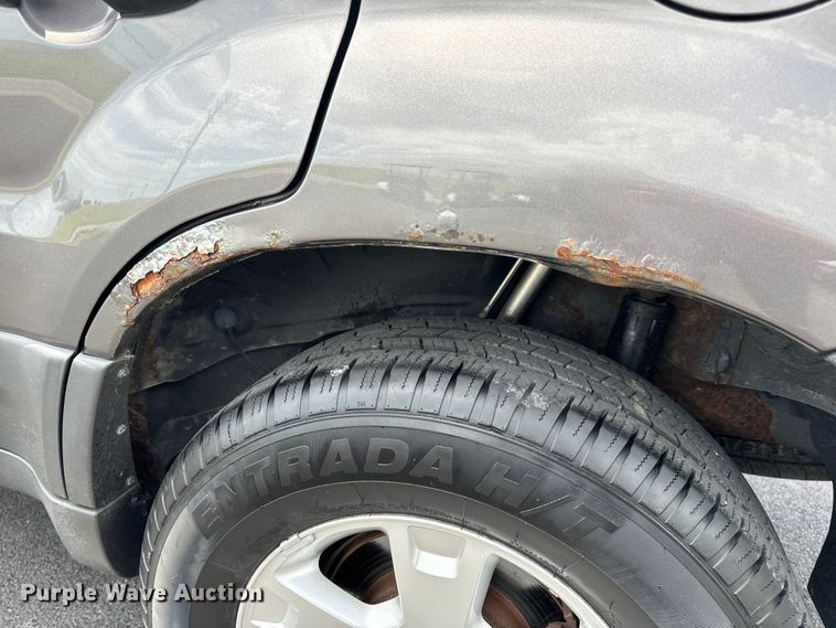 image for item EH6963 2005 Ford Escape XLT SUV