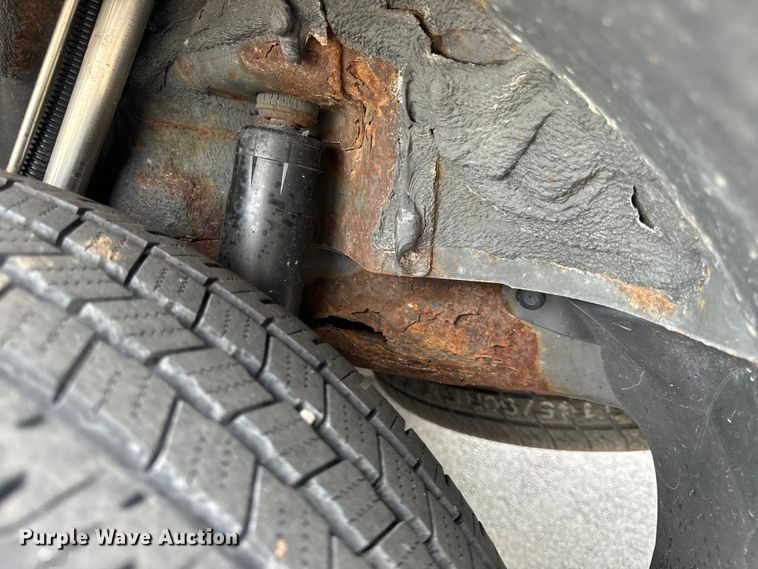 image for item EH6963 2005 Ford Escape XLT SUV