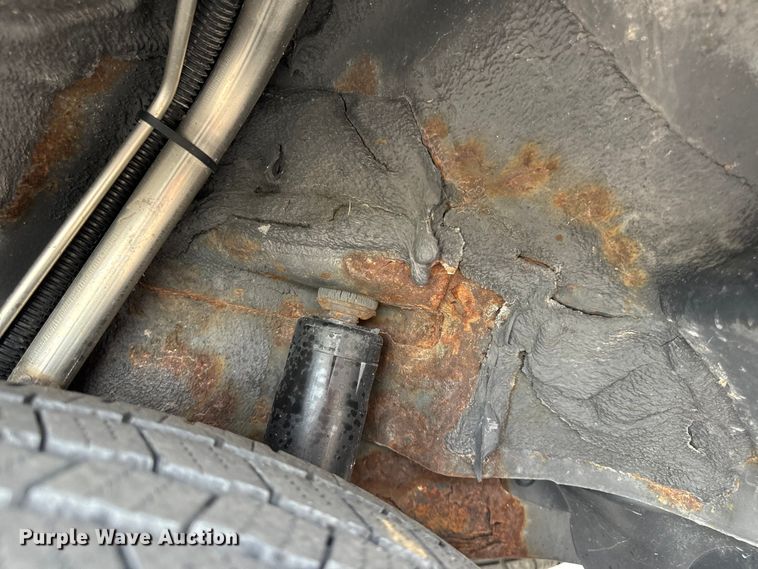 image for item EH6963 2005 Ford Escape XLT SUV