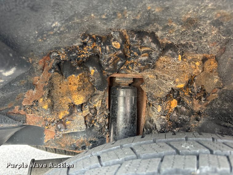 image for item EH6963 2005 Ford Escape XLT SUV