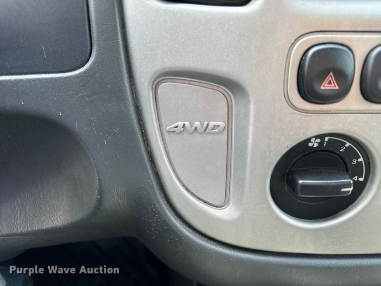 image for item EH6963 2005 Ford Escape XLT SUV