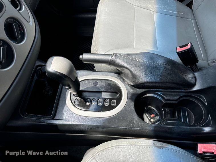 image for item EH6963 2005 Ford Escape XLT SUV