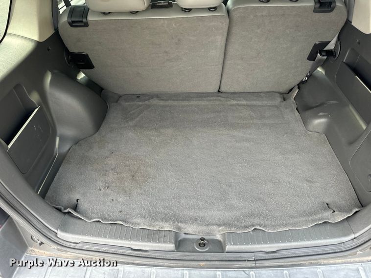 image for item EH6963 2005 Ford Escape XLT SUV