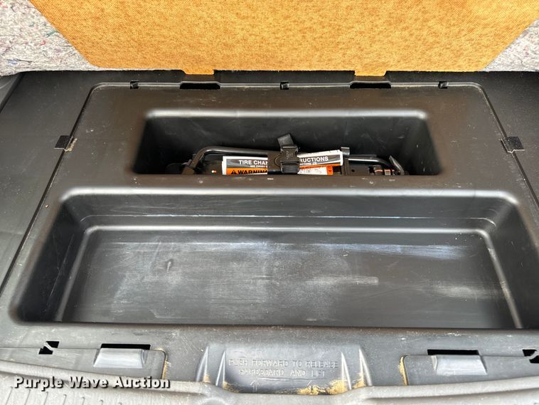 image for item EH6963 2005 Ford Escape XLT SUV