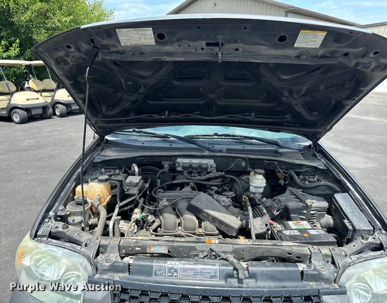 image for item EH6963 2005 Ford Escape XLT SUV