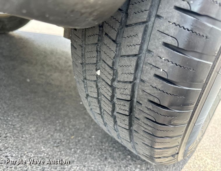 image for item EH6963 2005 Ford Escape XLT SUV