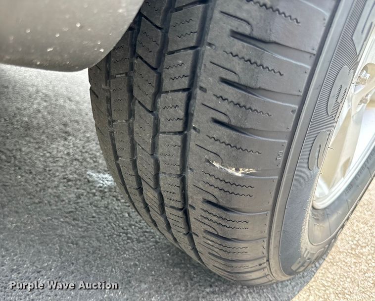 image for item EH6963 2005 Ford Escape XLT SUV