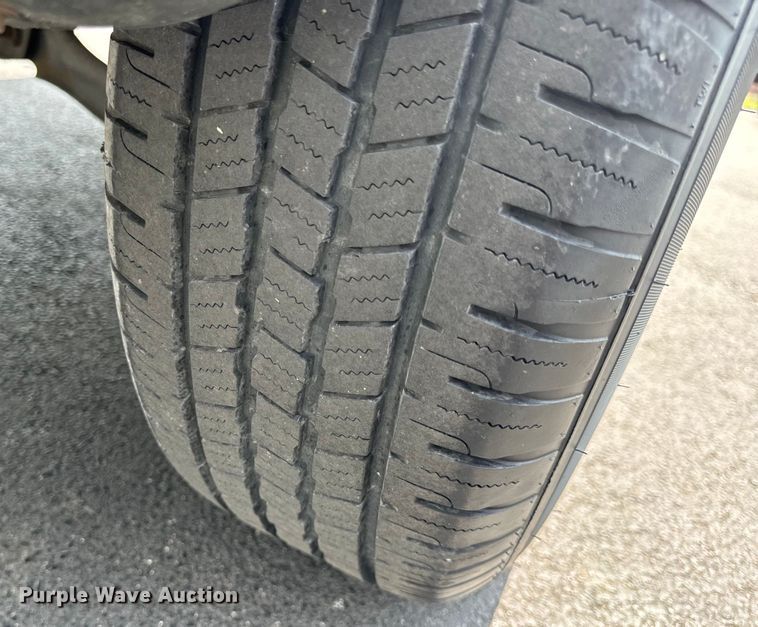 image for item EH6963 2005 Ford Escape XLT SUV