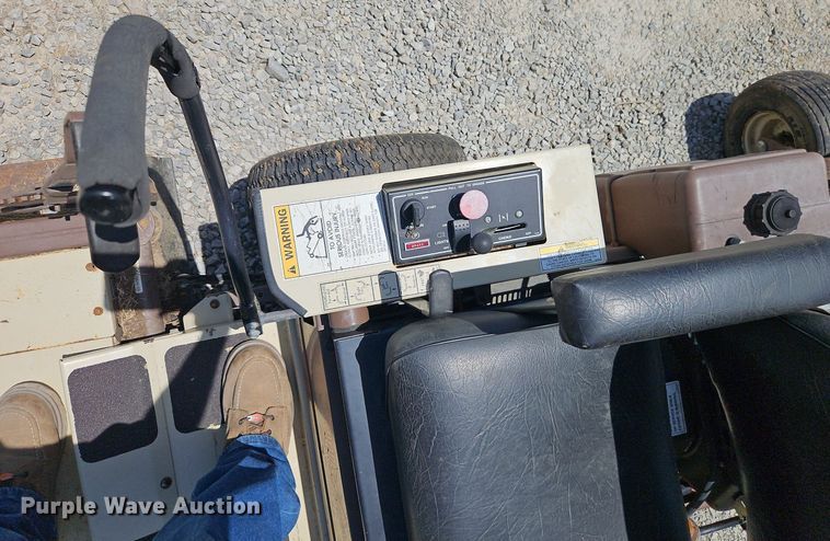 image for item EI3945 Grasshopper  614 ZTR lawn mower