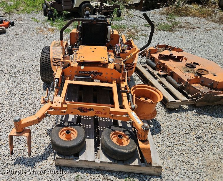 image for item EI3969 Scagg Turf Tiger ZTR lawn mower