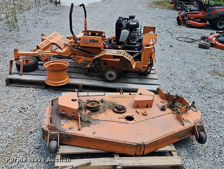 image for item EI3969 Scagg Turf Tiger ZTR lawn mower