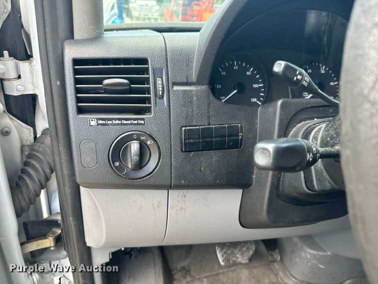 image for item EI4004 2011 Freightliner Sprinter 2500 van