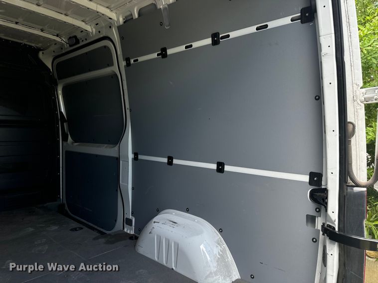 image for item EI4004 2011 Freightliner Sprinter 2500 van