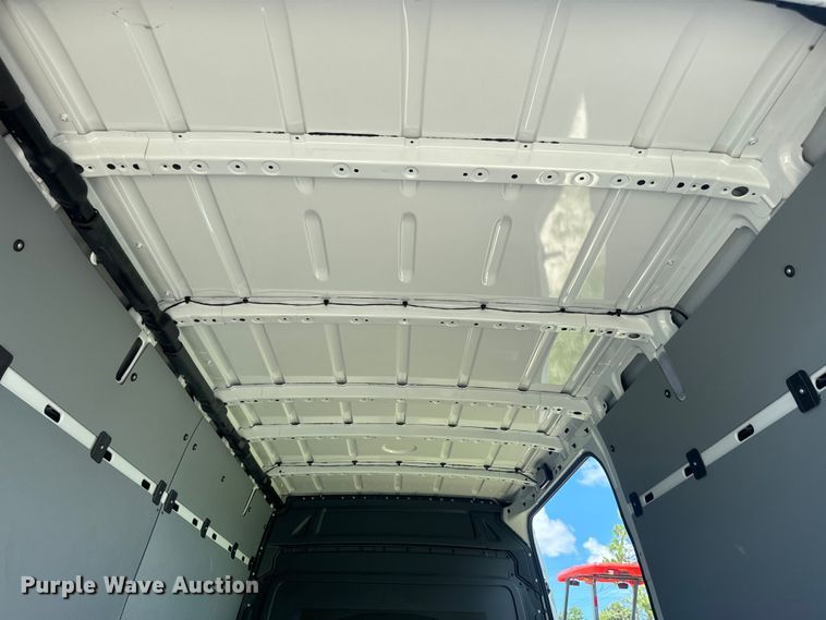 image for item EI4004 2011 Freightliner Sprinter 2500 van