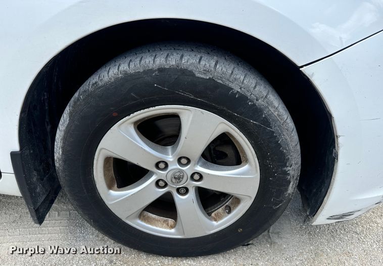 image for item EI4005 2016 Toyota Sienna LE van