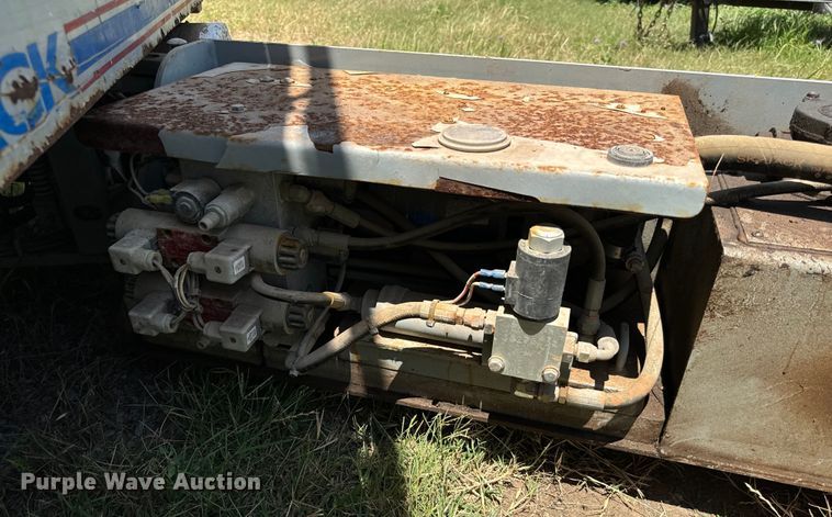 image for item EJ0307 Skyjack 3226 scissor lift