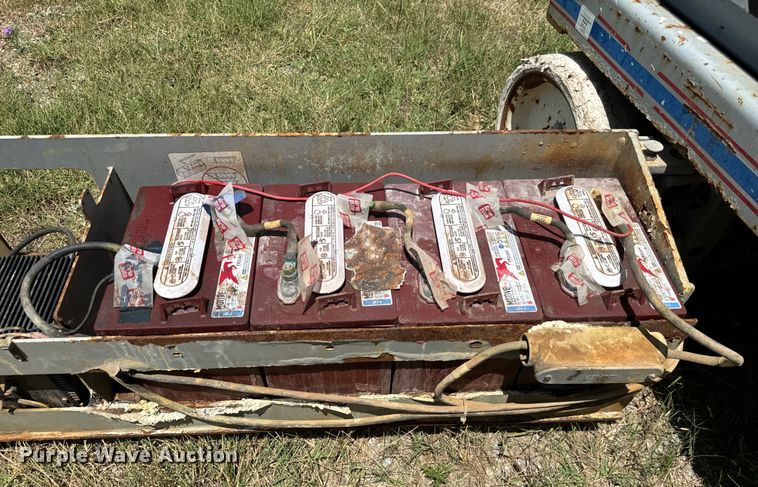 image for item EJ0307 Skyjack 3226 scissor lift