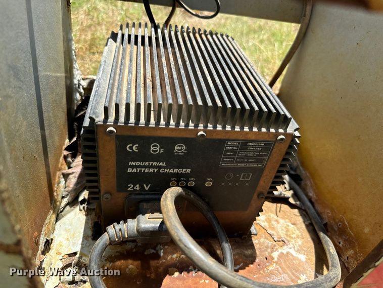 image for item EJ0307 Skyjack 3226 scissor lift