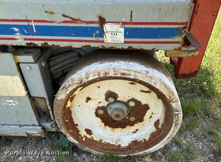 image for item EJ0307 Skyjack 3226 scissor lift