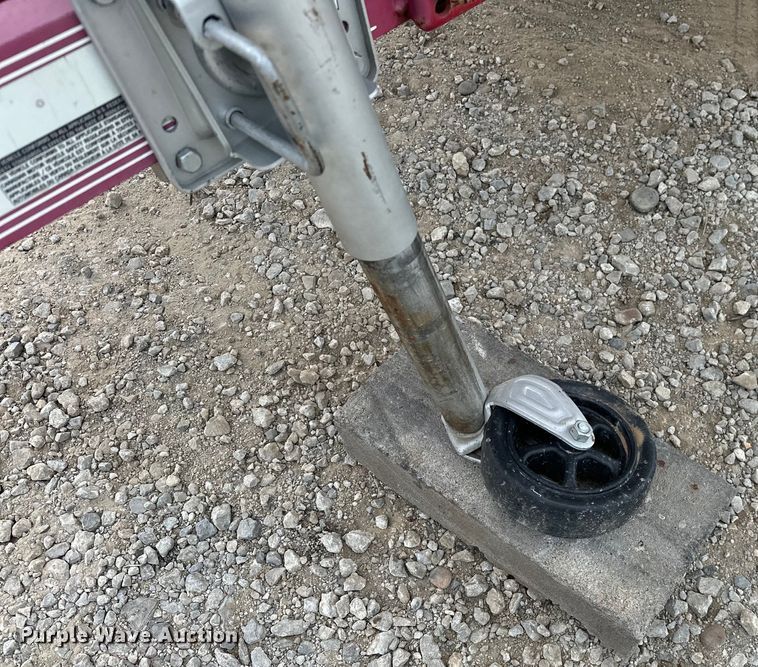 image for item EJ4340 2004 Ebbtide Campione boat