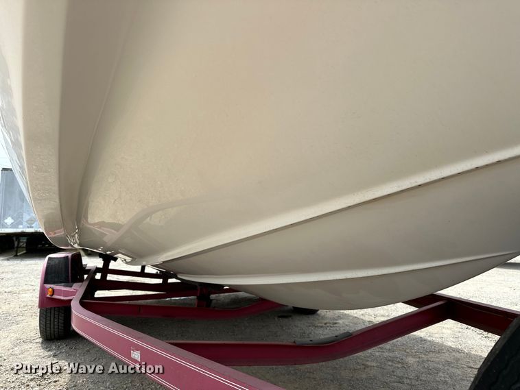 image for item EJ4340 2004 Ebbtide Campione boat