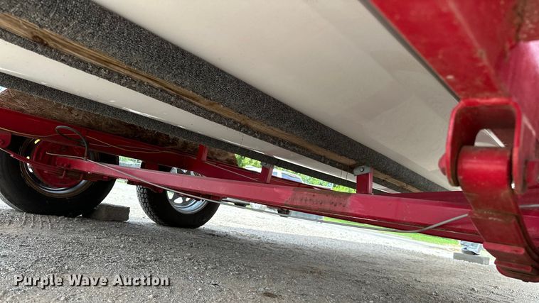 image for item EJ4340 2004 Ebbtide Campione boat