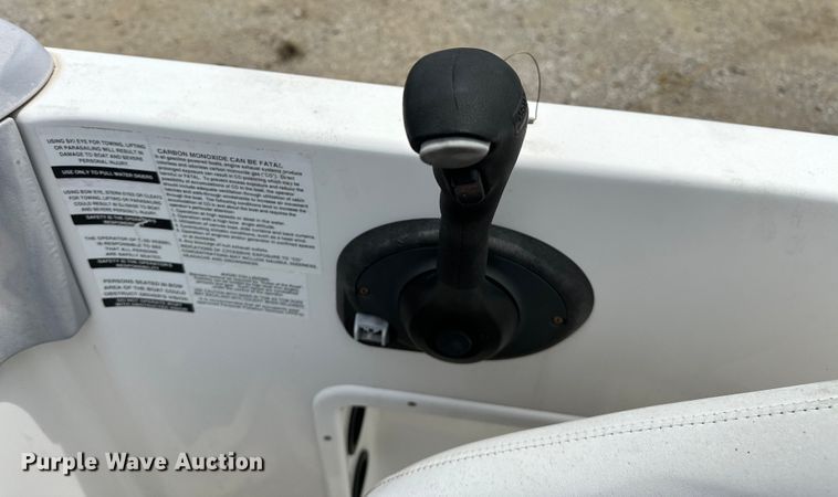 image for item EJ4340 2004 Ebbtide Campione boat