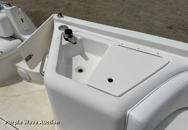 image for item EJ4340 2004 Ebbtide Campione boat