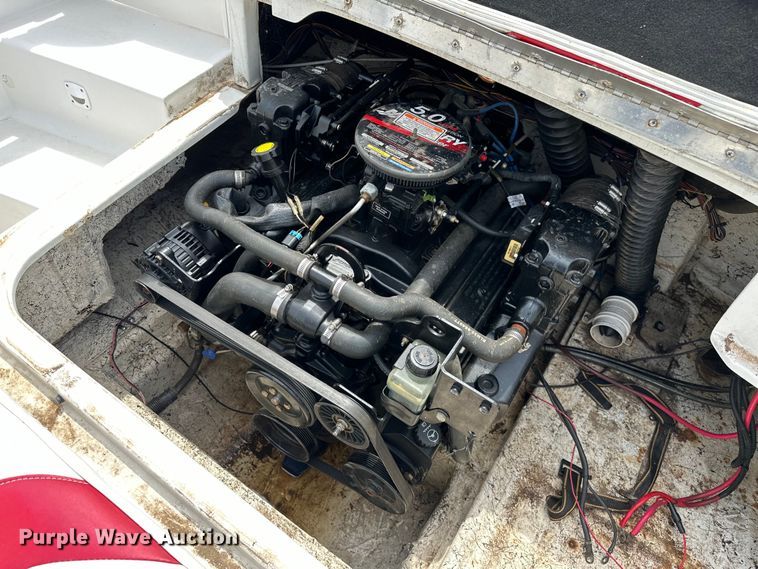 image for item EJ4340 2004 Ebbtide Campione boat