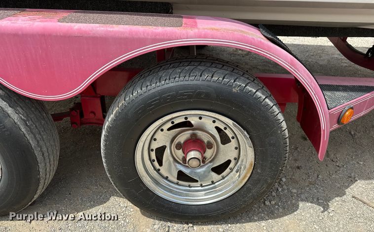 image for item EJ4340 2004 Ebbtide Campione boat