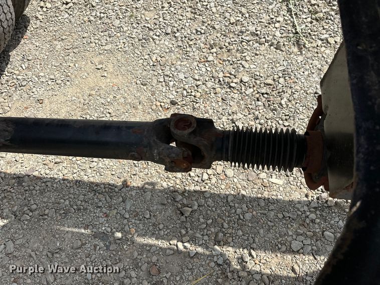 image for item EJ4366 2004 Ford F750 Super Duty truck cab and chassis