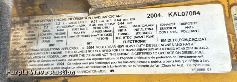 image for item EJ4366 2004 Ford F750 Super Duty truck cab and chassis