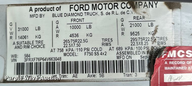 image for item EJ4366 2004 Ford F750 Super Duty truck cab and chassis