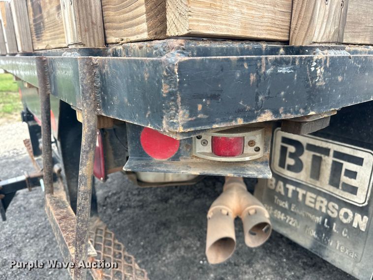 image for item EJ4382 2009 Ford F450 Super Duty Crew Cab flatbed truck