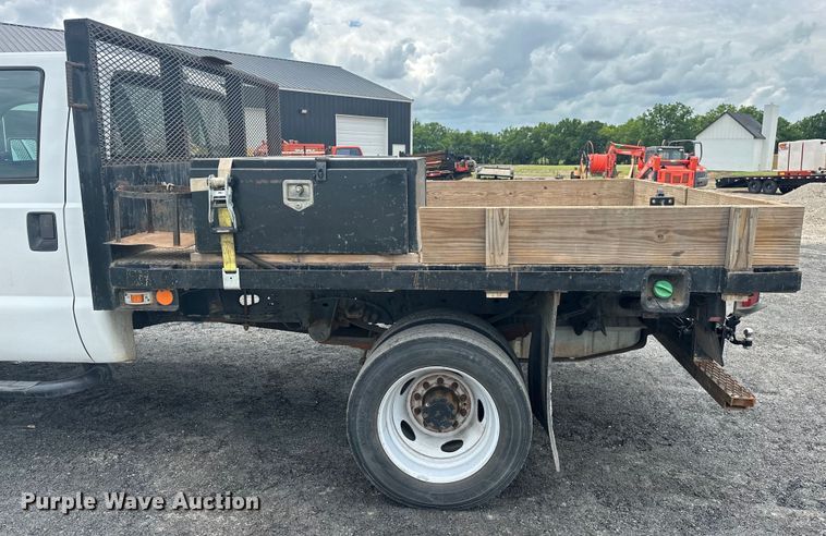 image for item EJ4382 2009 Ford F450 Super Duty Crew Cab flatbed truck