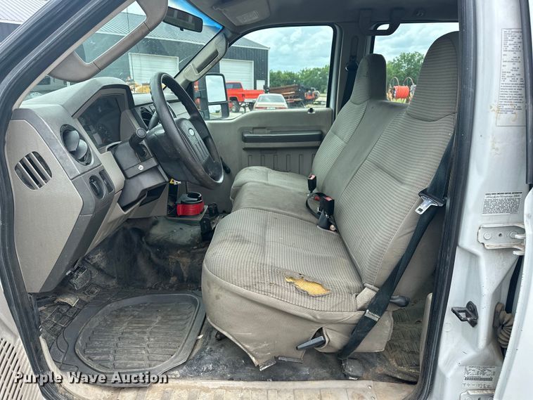 image for item EJ4382 2009 Ford F450 Super Duty Crew Cab flatbed truck