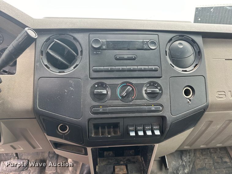 image for item EJ4382 2009 Ford F450 Super Duty Crew Cab flatbed truck