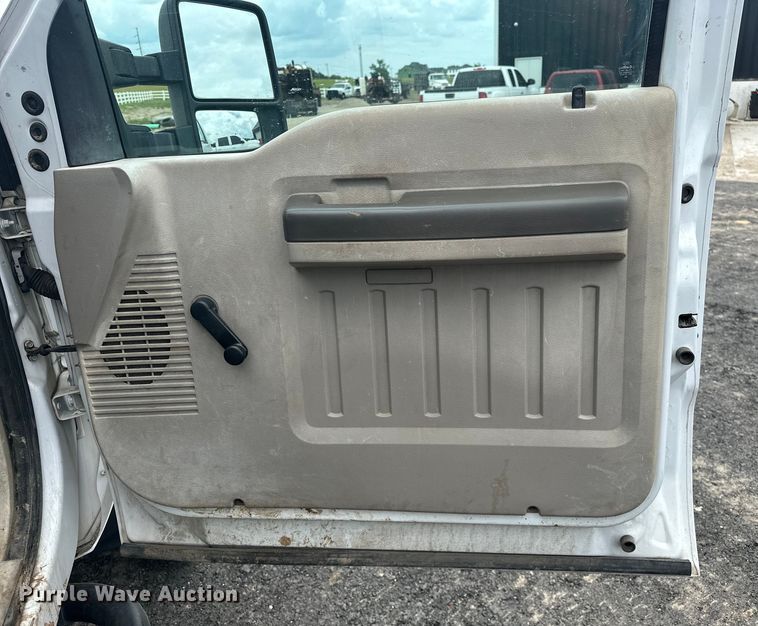 image for item EJ4382 2009 Ford F450 Super Duty Crew Cab flatbed truck