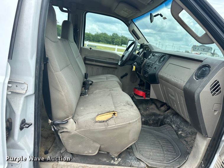 image for item EJ4382 2009 Ford F450 Super Duty Crew Cab flatbed truck